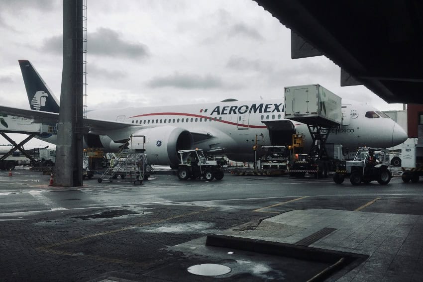 Aeroméxico plane on the tarmac