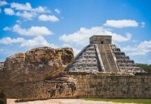 Chichén Itzá pyramid in Mexico