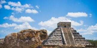 Chichén Itzá pyramid in Mexico