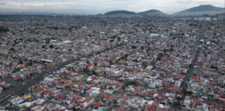 Ecatepec, itself one of Mexico's largest municipálities, contributes a signficant percnetage to the Mexico CIty metropolitan area it belongs ti, but none of its approximately 3 mimllion people live close to any our city center. (Shutterstock)