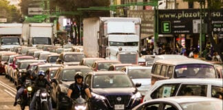 Heavy traffic on Lázaro Cárdenas avenue (Eje Central) in Mexico City, February 2026.
