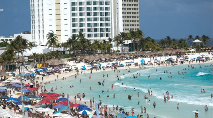 Cancun easter week