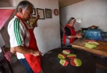 Dolores González and Joaquín Estrada, the founders of Toluca-based Nutritortillas, have officially launched their tricolor tortilla in celebration of Mexico's Independence Day on Sept. 16.