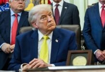 Trump in Oval Office