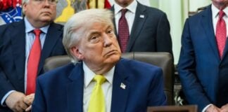 Trump in Oval Office