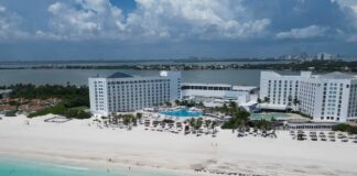 clear beaches in Cancún