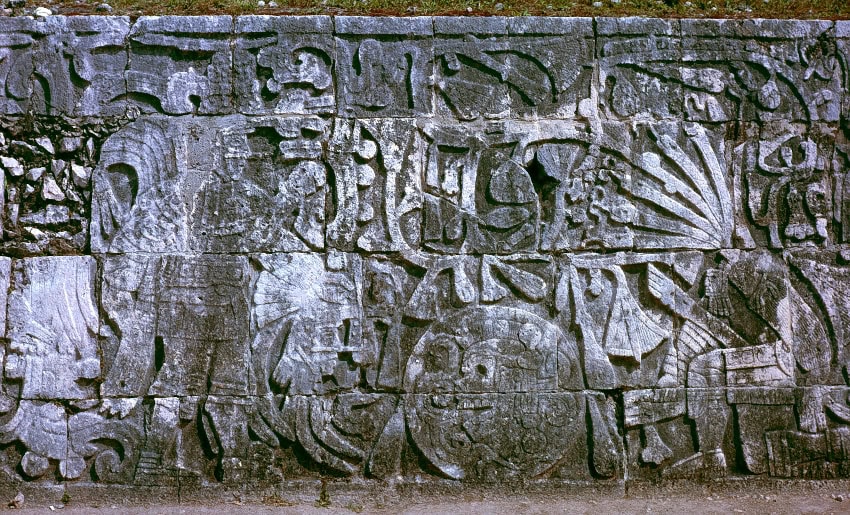 Human sacrifice sculpture at Chichén Itzá