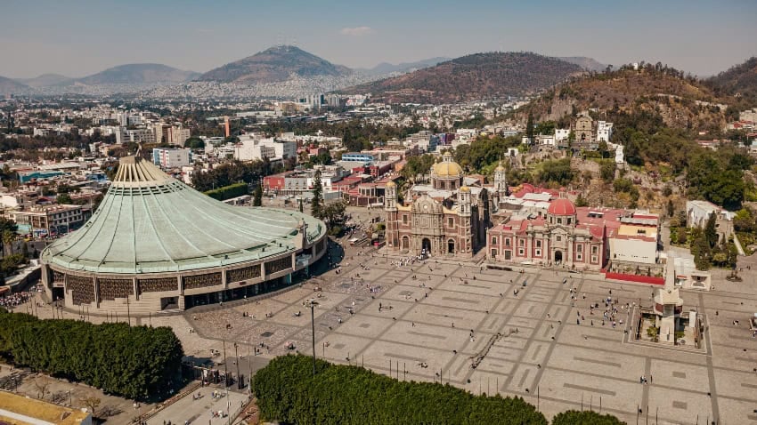 Old and new Basilica of Our Lady of Guadalupe in Mexico City