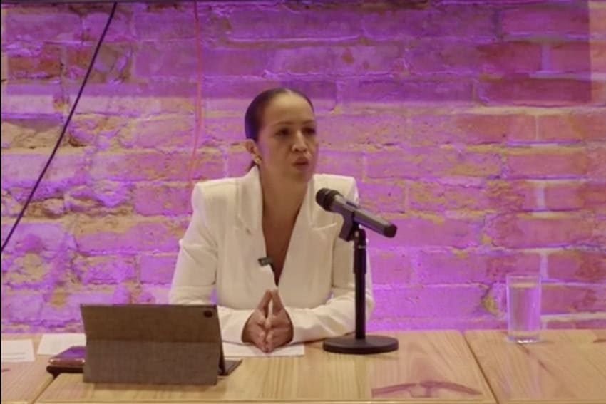 Puerto Vallarta's independent council member, Melissa Madero, holds a press conference to discuss the findings of her analysis.