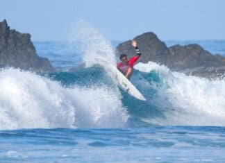 Taro Watanabe shows off the form that led to a runner-up finish to Jett Schilling in the inaugural Pacífico Surf Open Cerritos in 2024.