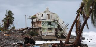 Resident of states affected by Simon have been warned to take precautions. Thos steas include Colima (shown here on Sunday), Michoacán, Jalisco, Nayarit and Sinaloa.