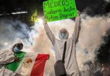 IMSS workers protesting in Mexico City on Oct. 13, 2026