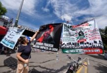 Workers at IMSS Regional General Hospital 220 in Toluca, México state, have staged a sit-in for 10 days now as part of nationwide protests by employees of Mexico's Social Security Institute (IMSS).