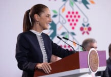 President Sheinbaum at the podium of her October 22 mañanera press conference