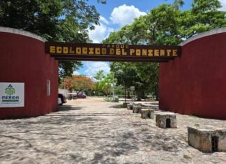 Entrance to Parque Ecológico del Poniente en Mérida, Yucatán