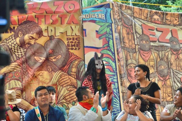 Members of the Poposteando Ando collective discuss the success of their dry toilet.