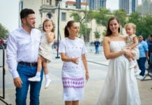 President Sheinbaum with the family of Nuevo León Gov. Samuel García