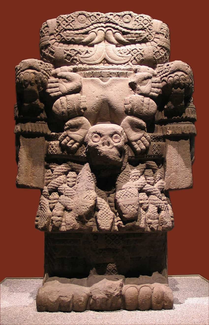 Mexica statue of the god Coatlicue