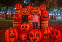 Halloween jack-o-lanterns in Mexico.